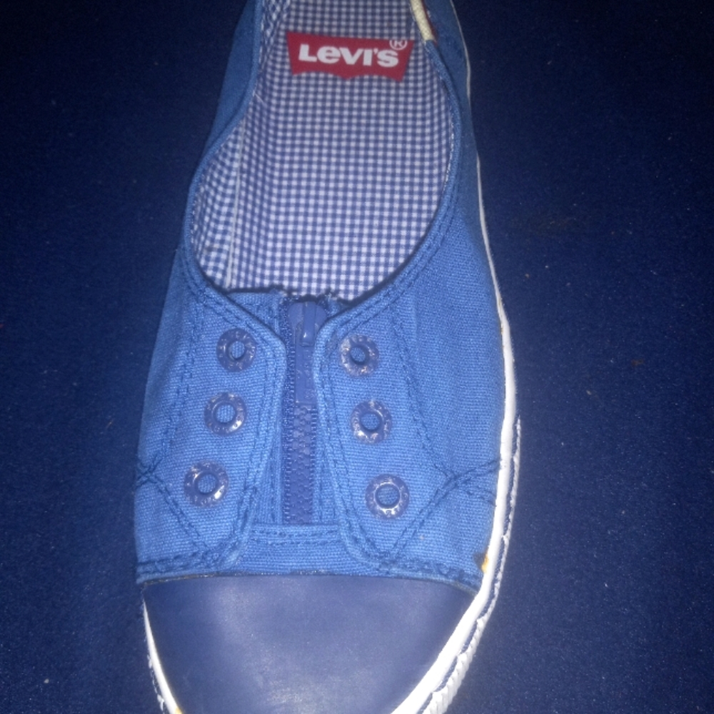 Levi's jean zipper sneaker size 8 pre-owned good